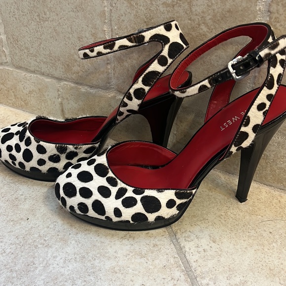 Nine West faux giraffe heels - Picture 3 of 6